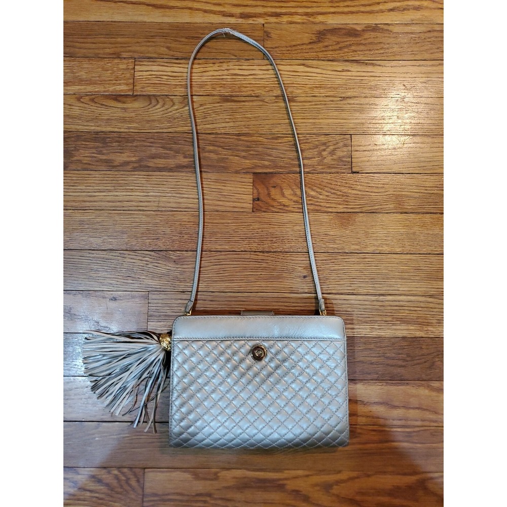 EUC VINTAGE GANSON‎ TAUPE Crossbody QUILTED PURSE & Bag Charm